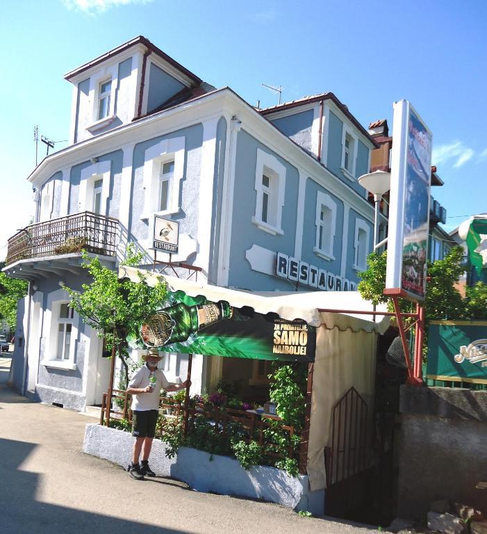 Hotel Pelikan Virpazar Exterior photo